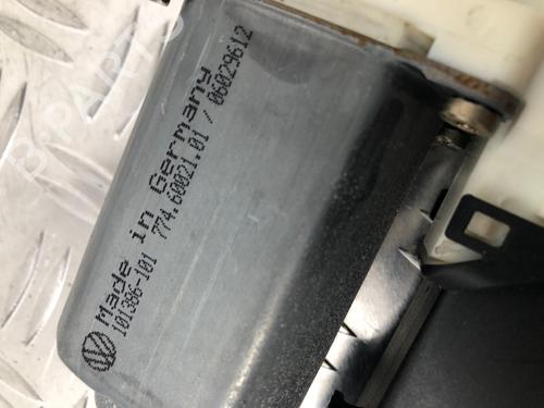 Right front window motor VW GOLF IV (1J1) 1.6 | BP30304686E20