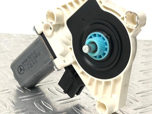 Used Right front window motor MERCEDES-BENZ A-CLASS (W169) A 180 CDI (169.007, 169.307) (109 hp) 29035489