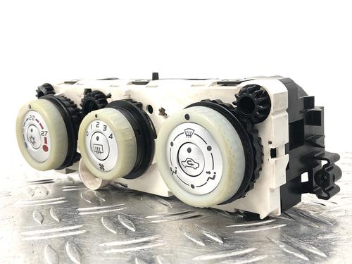 Climate control MITSUBISHI COLT VI (Z3_A, Z2_A) 1.3 (Z21A) | BP29032509I5