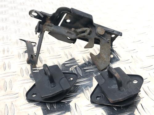 Used Hood lock MERCEDES-BENZ S-CLASS Coupe (C215) CL 600 (215.376) (500 hp) 31133426