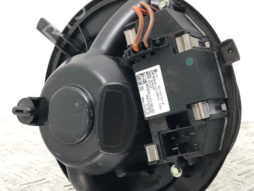 Heater blower motor VW TOURAN (1T1, 1T2) 1.6 FSI | BP29034916M62 