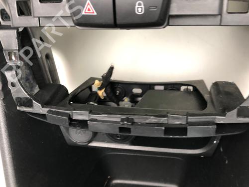 Dashboard PEUGEOT 2008 I (CU_) 1.2 THP 110 / PureTech 110 | BP29033105C46 