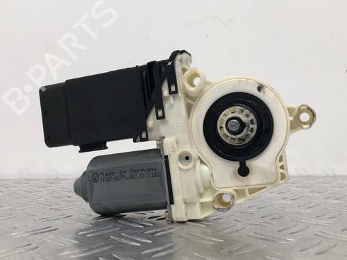 Portierruitmotor linksvoor SEAT LEON (1M1) 1.6 16 V (105 hp) 29033763
