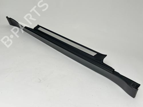 Used Right sideskirt Right sideskirt 37154034 37154034