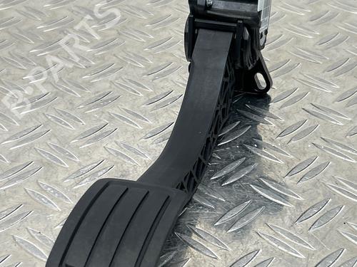 Used Pedal Pedal 36782660 36782660