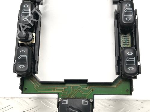 Switch MERCEDES-BENZ E-CLASS (W210) E 200 (210.035) | BP30320169I30 