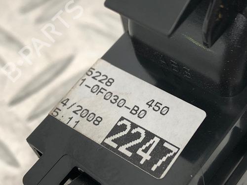 Højre bagtil elrude kontakt TOYOTA COROLLA Verso (ZER_, ZZE12_, R1_) 2.2 D-4D (AUR10_, AUR10R) | BP29034658I28 