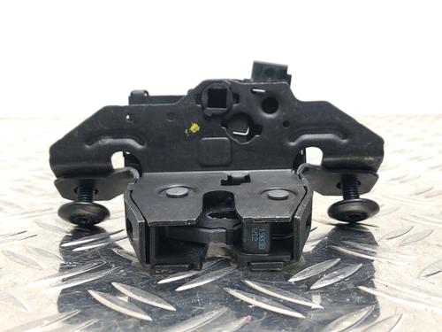 Used Tailgate lock OPEL KARL (C16) 1.0 (73 hp) 32190610