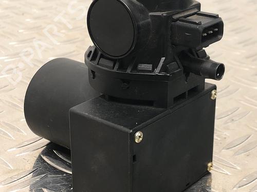 Compressor do fecho central SEAT CORDOBA (6K1, 6K2) 1.4 i (60 hp) 32315343