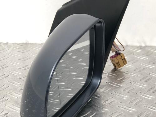 Used Left mirror VW POLO IV (9N_, 9A_) 1.2 (54 hp) 29037941
