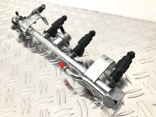 Used Injection rail FORD FOCUS I (DAW, DBW) ST170 (173 hp) 29884818