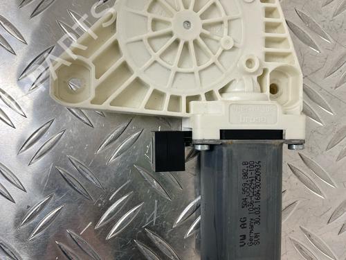 Used Right front window motor VW GOLF VII (5G1, BQ1, BE1, BE2) 1.2 TSI (110 hp) 29036146