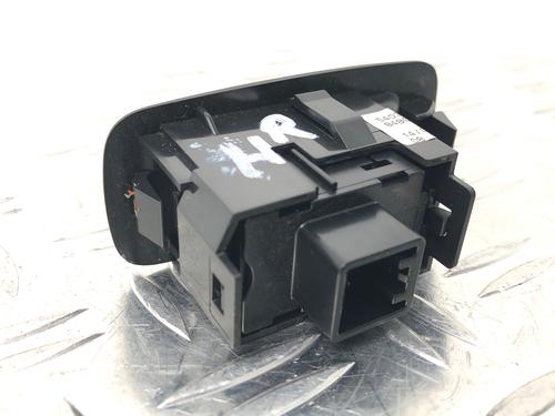 Højre bagtil elrude kontakt TOYOTA COROLLA Verso (ZER_, ZZE12_, R1_) 2.2 D-4D (AUR10_, AUR10R) | BP29034658I28 