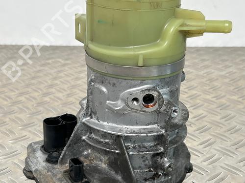 Used Steering pump Steering pump RENAULT TRAFIC III Van (FG_) 1.6 dCi 115 (FGMD) (116 hp) 36413504 36413504