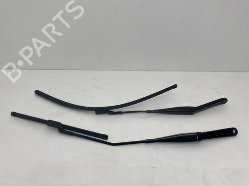 Used Front windshield wiper arm FORD FIESTA VI (CB1, CCN) 1.25 (60 hp) 29035054