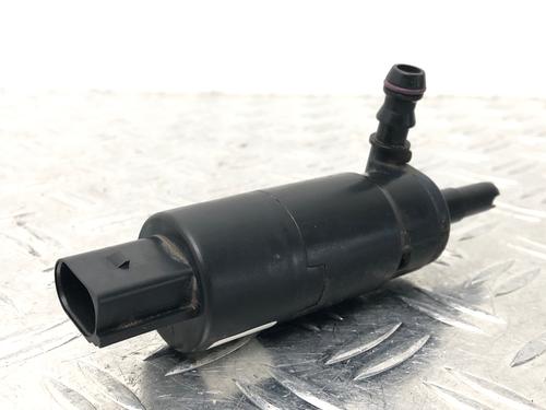 Used Washer pump VW POLO IV (9N_, 9A_) 1.2 (54 hp) 29032948
