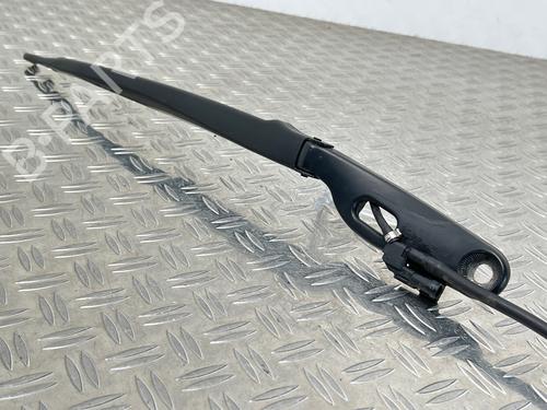 Used Front windshield wiper arm Front windshield wiper arm 38777241 38777241