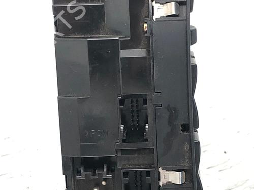 Switch BMW 5 (E39) 520 i | BP29032141I30 