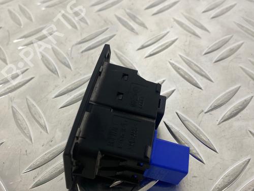 Warning switch VW GOLF VII (5G1, BQ1, BE1, BE2) 2.0 TDI | BP29035118I22 