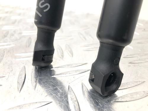 Tailgate lift support RENAULT TWINGO III (BCM_, BCA_) 1.0 SCe 70 | BP29032552C138 