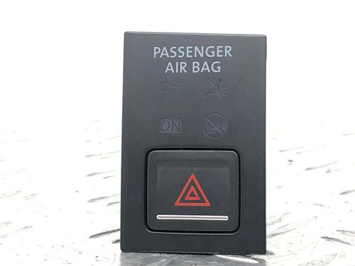 Used Warning switch VW GOLF VII (5G1, BQ1, BE1, BE2) 1.2 TSI (86 hp) 29032906
