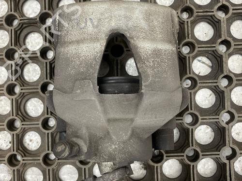 Venstre bremsekaliber foran VW UP! (121, 122, BL1, BL2, BL3, 123) 1.0 (65 hp) 29032457