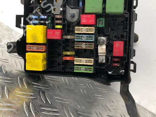 Used Fuse box PEUGEOT 2008 I (CU_) 1.2 THP 110 / PureTech 110 (110 hp) 29033699