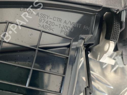 Middle console HYUNDAI i20 I (PB, PBT) 1.2 | BP29036812I22 