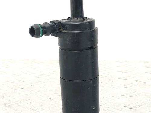 Used Washer pump AUDI A4 B7 (8EC) 2.0 TDI (121 hp) 29037447