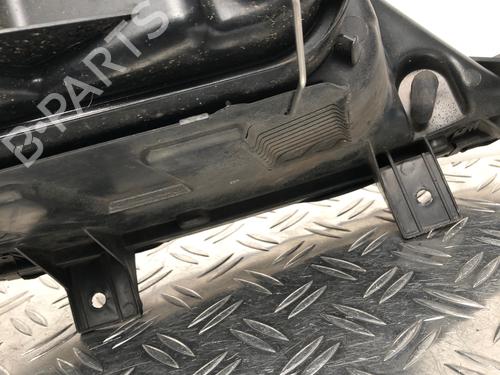 Left headlight MERCEDES-BENZ SPRINTER 2-t Van (B901, B902) 208 CDI (901.661, 901.662, 902.661, 902.662) | BP29031836C28 