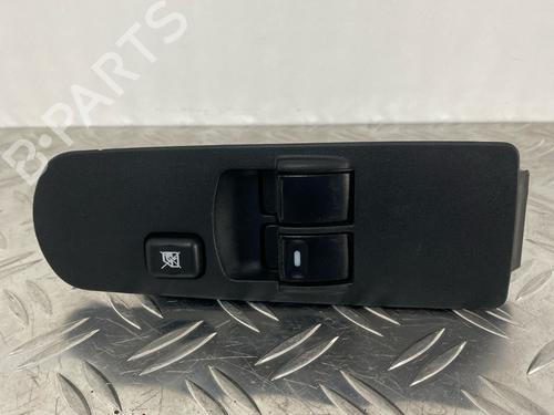 Used Left front window switch MITSUBISHI COLT VI (Z3_A, Z2_A) 1.1 (Z31A, Z32A) (75 hp) 29034300