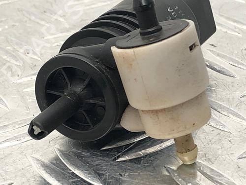 Washer pump VW TOURAN (1T1, 1T2) 1.6 | BP29031634E24 