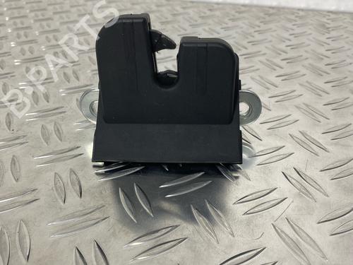 Used Tailgate lock SEAT IBIZA IV (6J5, 6P1) 1.2 (70 hp) 29034586