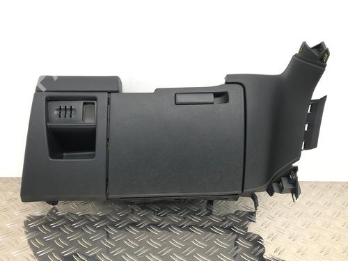 Kopholder/Genstandsholder PEUGEOT 3008 I MPV (0U_) 1.6 HDi (109 hp) 30859053