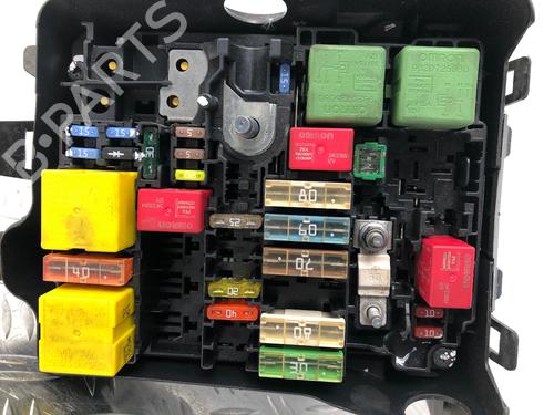 Fuse box PEUGEOT 2008 I (CU_) 1.2 THP 110 / PureTech 110 | BP29033699E1 