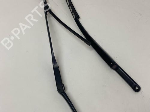 Used Front windshield wiper arm AUDI A3 (8P1) 1.2 TSI (105 hp) 29035863