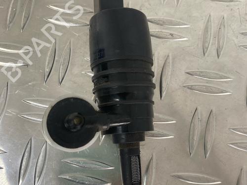 Used Washer pump BMW 2 Active Tourer (F45) 216 d (116 hp) 29036525