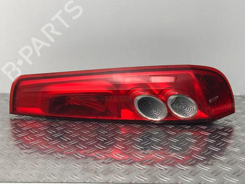 Used Right taillight FORD FIESTA V (JH_, JD_) 1.4 TDCi (68 hp) 29031362
