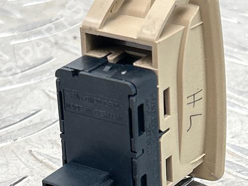 Switch BMW 3 (E90) 318 i | BP33289762I30 - Image 3