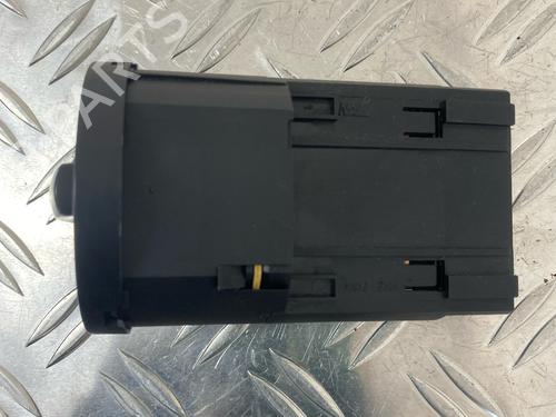 Headlight switch VW POLO IV (9N_, 9A_) 1.2 12V | BP29037871I24 