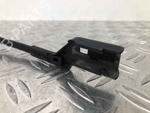 Front windshield wiper arm PEUGEOT 2008 I (CU_) 1.2 THP 110 / PureTech 110 | BP29033913C143 