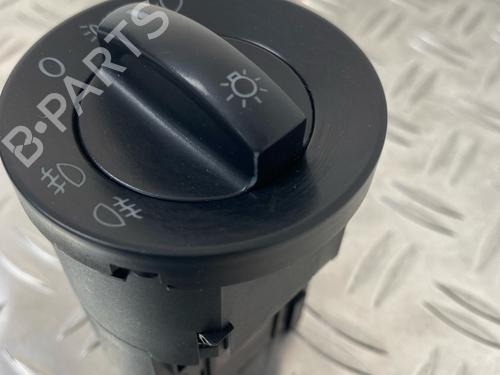 Headlight switch VW POLO IV (9N_, 9A_) 1.2 12V | BP29037871I24 