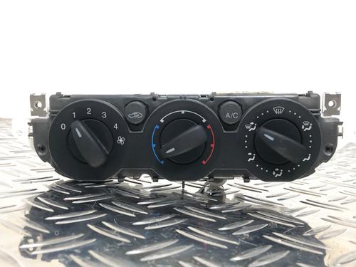 Used Climate control FORD FOCUS II (DA_, HCP, DP) 1.4 (80 hp) 30787292