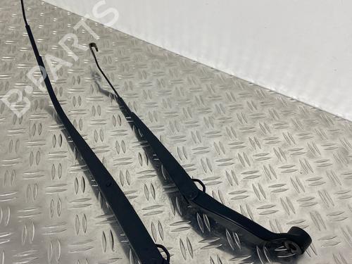 Used Front windshield wiper arm MAZDA 2 (DE_, DH_) 1.3 MZR (DE3FS) (84 hp) 29032629