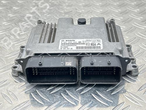 Used Engine control unit (ECU) Engine control unit (ECU) 37666730 37666730