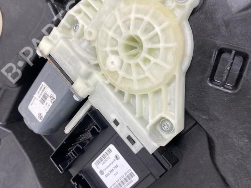 Door moulding trim VW GOLF VI (5K1) 1.2 TSI | BP29033823C150 