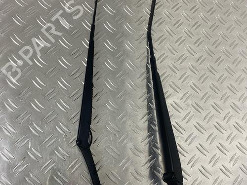 Used Front windshield wiper arm VW POLO VI (AW1, BZ1, AE1) 1.0 TSI (95 hp) 29033542
