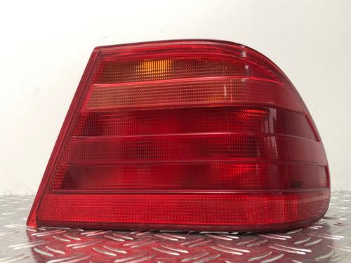 Used Right taillight MERCEDES-BENZ E-CLASS (W210) E 200 CDI (210.007) (116 hp) 29031334