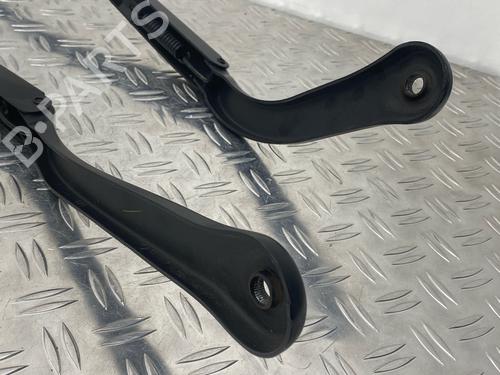 Front windshield wiper arm BMW 3 Coupe (E92) 320 i | BP29034515C143 