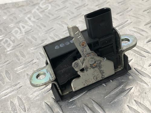Tailgate lock VW GOLF V (1K1) 1.6 | BP29034503C101 